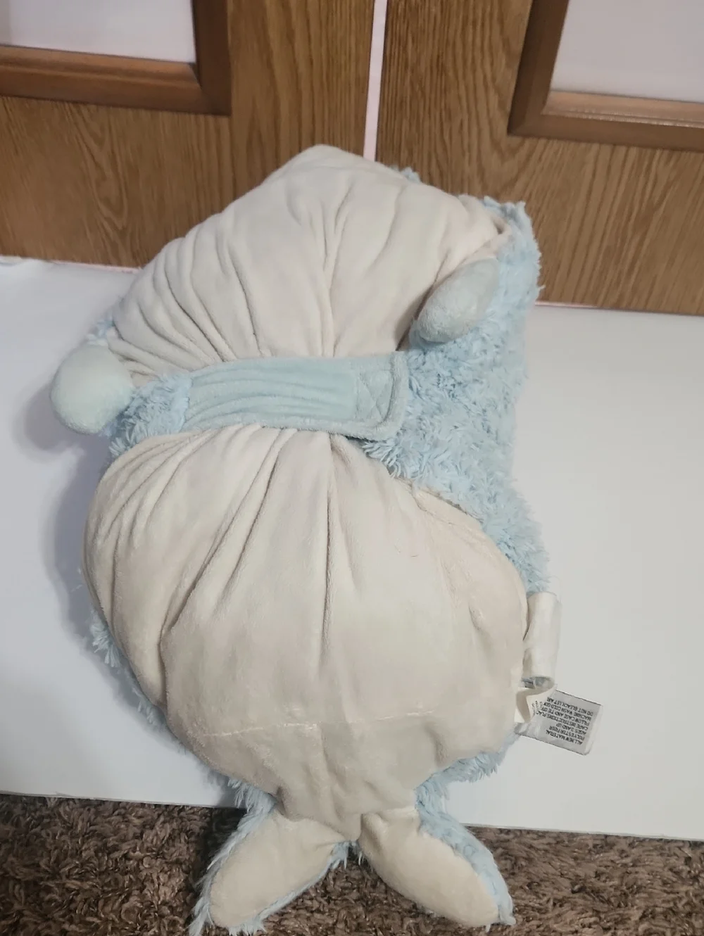 Pillow Pet 2010 Blue Dolphin Squeaks. Full Size Pillow Pet
